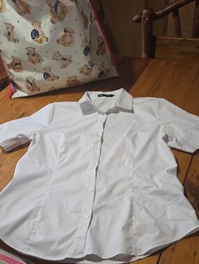 Lunnow Sz L Classic White Short-Sleeve Shirt - Clean Everyday Style
